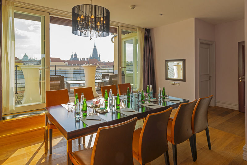 The Grand - The Leading Of The World Praha